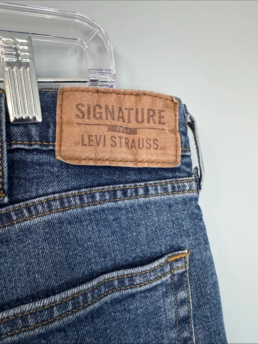 Signature by Levi’s Men’s Blue Dark Wash Bootcut Jean Sz 38x34